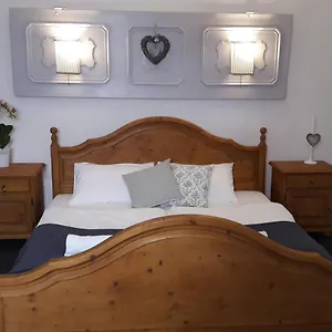 Eletteli Apartman , Eger Węgry