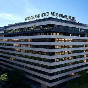 מלון Altis Grand *****